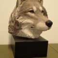 519362-2 Wolf head figurine