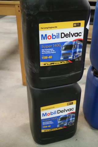 541402-2 Mobile Delvac Motor Oil 15w 40 Super 1400