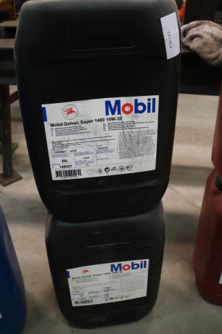 541404-1 Mobil Delvac Super 1400 Engine Oil 10w 30