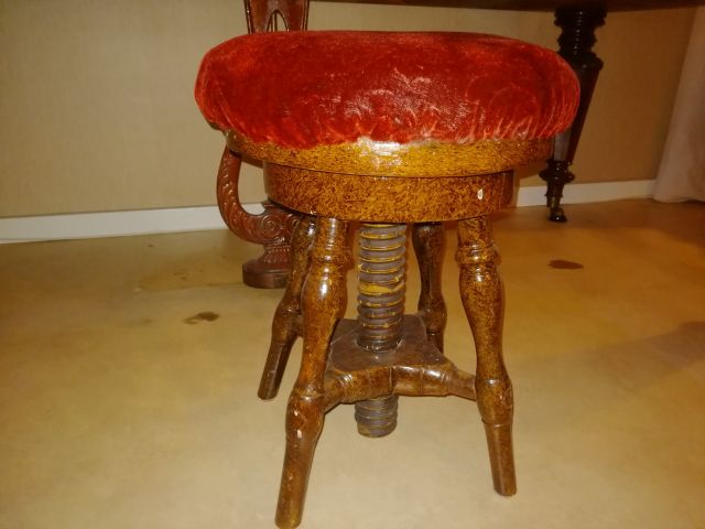 466738-18 Antikt taffelpiano från 1800 talet