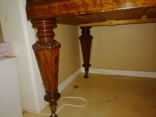 466738-15 Antikt taffelpiano från 1800 talet