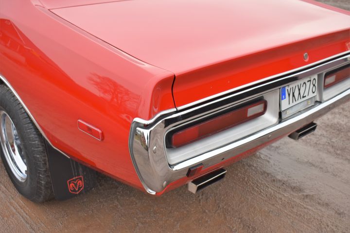 544754-20 Dodge Charger -72