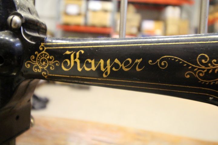 545318-4 Sewing machine Kayser