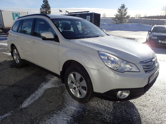 466036-3 Subaru Legacy Bensin & Gas -12 Reg nr: PPR230 (Reparationsobjekt)