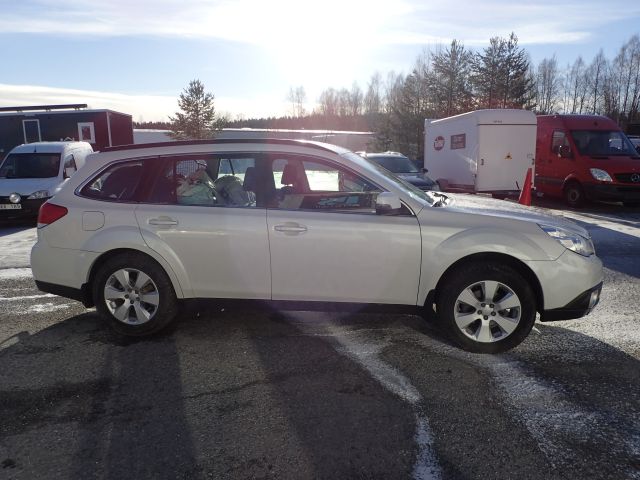 466036-4 Subaru Legacy Bensin & Gas -12 Reg nr: PPR230 (Reparationsobjekt)