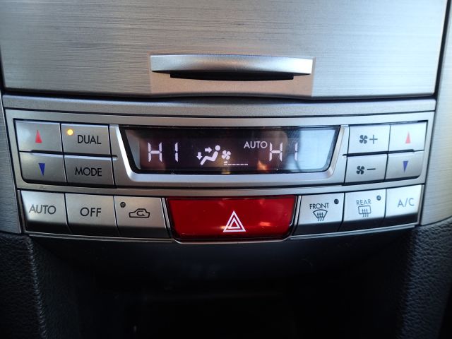 466036-65 Subaru Legacy Bensin & Gas -12 Reg nr: PPR230 (Reparationsobjekt)