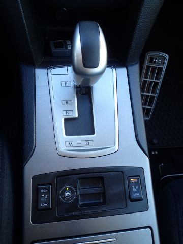 466036-66 Subaru Legacy Bensin & Gas -12 Reg nr: PPR230 (Reparationsobjekt)