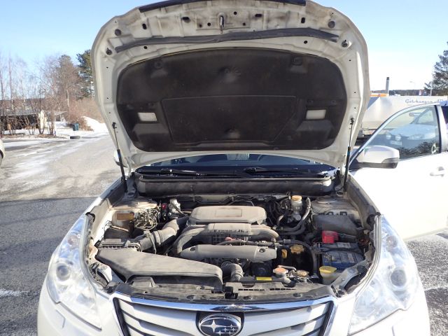 466036-75 Subaru Legacy Bensin & Gas -12 Reg nr: PPR230 (Reparationsobjekt)