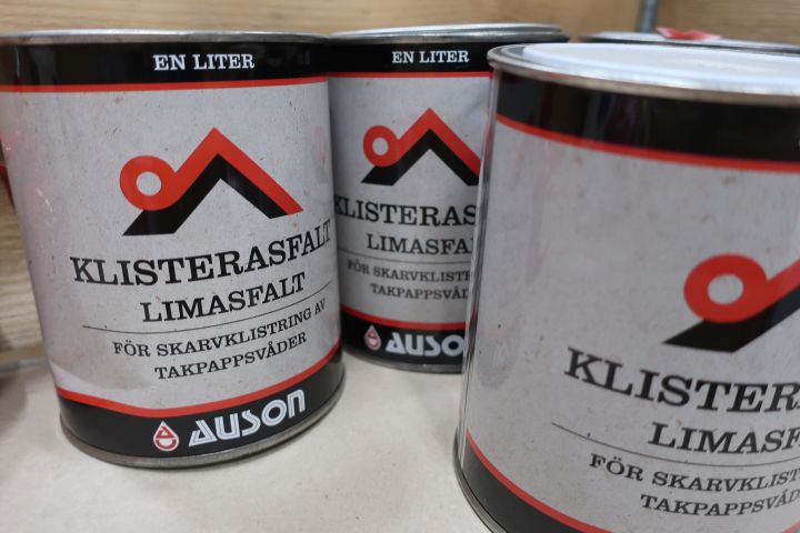 545566-16 Assortment of chemicals / industry etc.