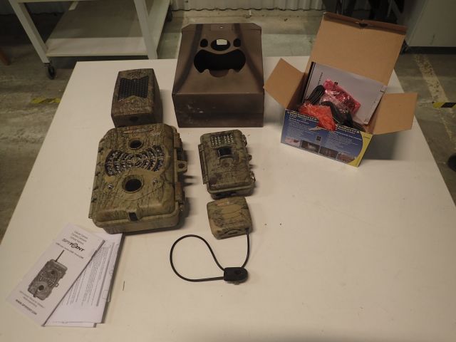 520644-1 SpyPoint Åtelkamera /Övervakningskamera paket