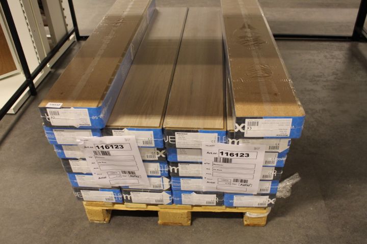 546532-2 Floor Maxwear, Maxwood