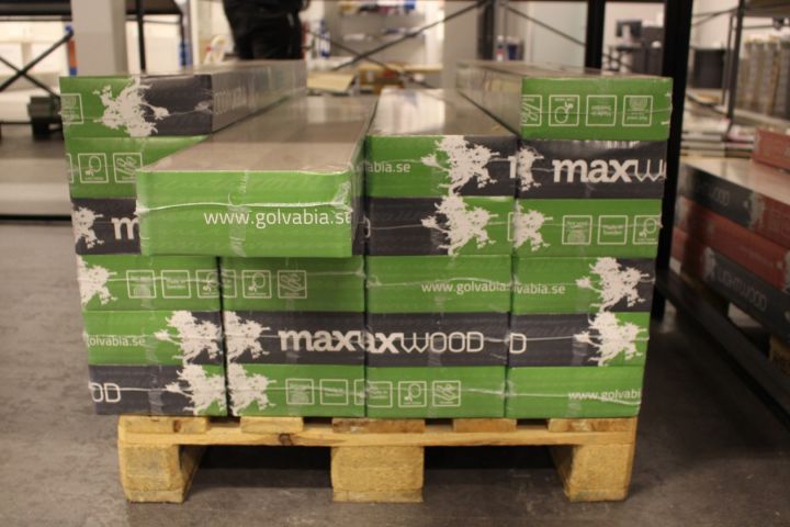 546532-4 Floor Maxwear, Maxwood