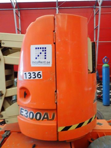 540950-38 Bomb lift JLG E300AJP
