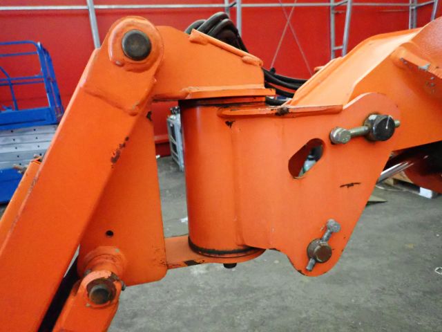 540950-41 Bomb lift JLG E300AJP