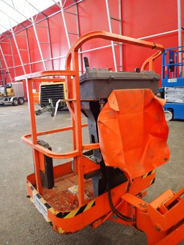 540950-44 Bomb lift JLG E300AJP