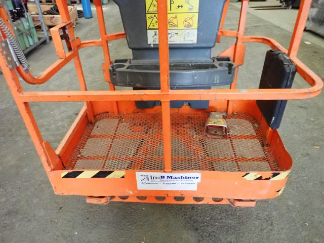 540950-45 Bomb lift JLG E300AJP