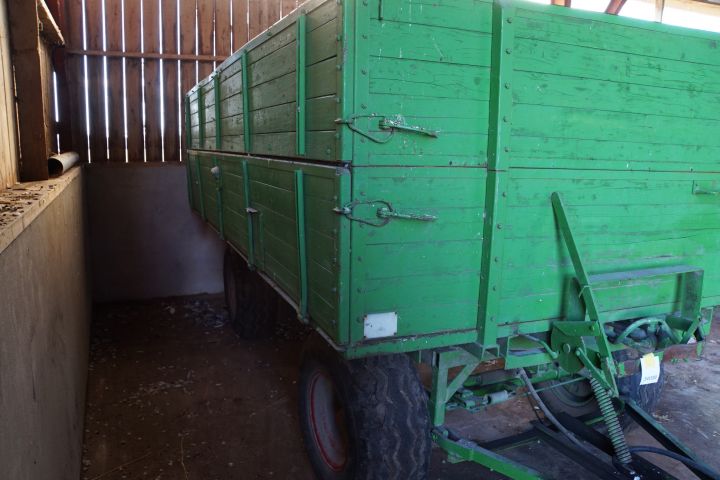 541530-6 Tvåaxlad Spannmålsvagn Ekengård