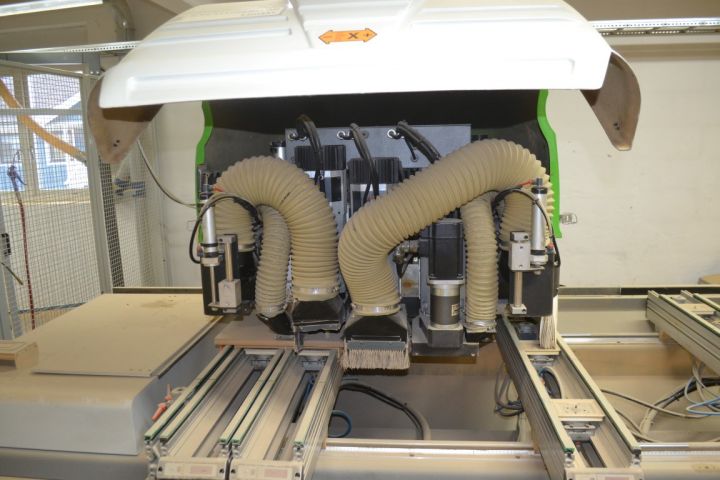 548737-8 CNC machine Biesse