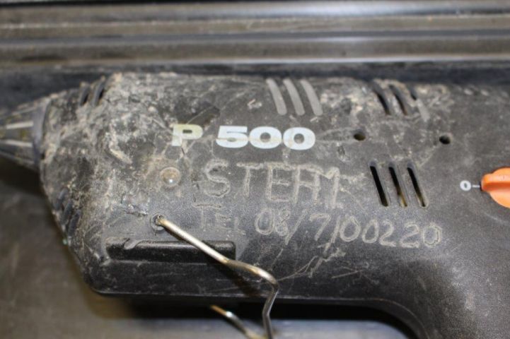 411560-8 2 glue guns Campingaz P500