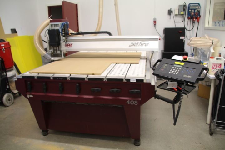 547393-1 Fräsbord CNC router Sabre Gerber 408 med vakuumpump