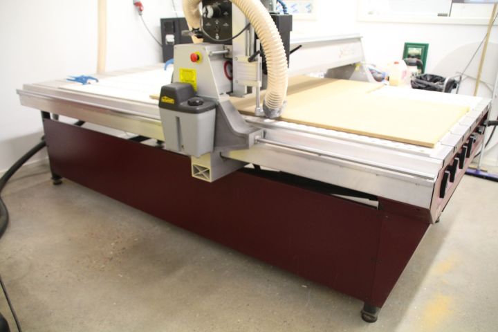 547393-5 Fräsbord CNC router Sabre Gerber 408 med vakuumpump