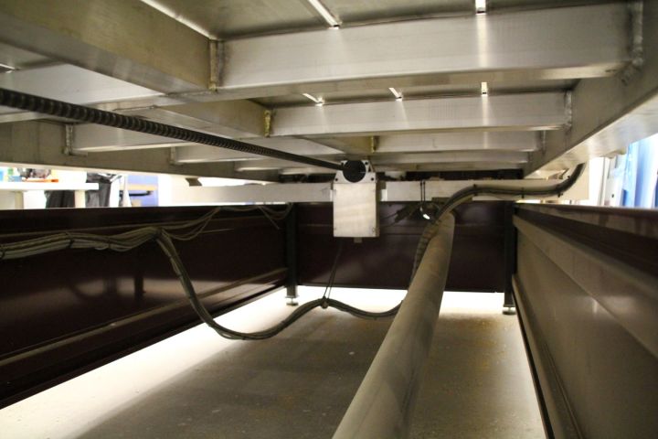 547393-11 Fräsbord CNC router Sabre Gerber 408 med vakuumpump