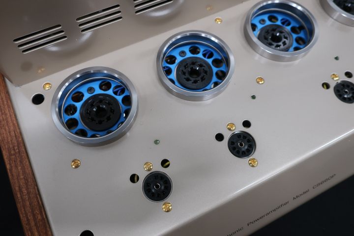 547057-4 Tube amplifier Leben CS660P