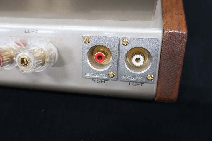 547057-9 Tube amplifier Leben CS660P