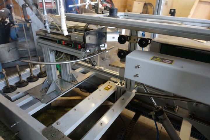 545761-6 Kartongvikare