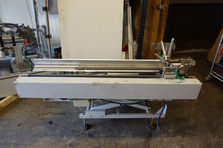 545761-8 Kartongvikare