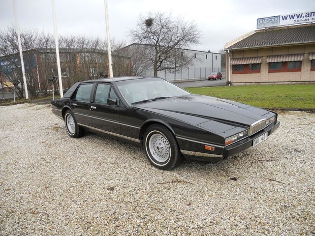 554868-3 Aston Martin Lagonda 1983