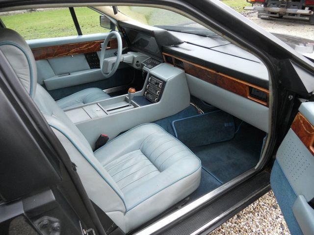 554868-9 Aston Martin Lagonda 1983