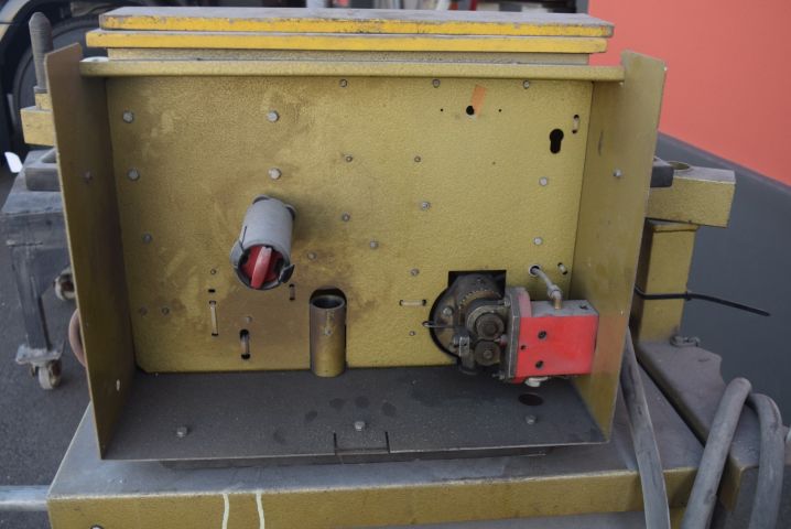 518943-8 Welding Esab LDA 400 with feeder A10