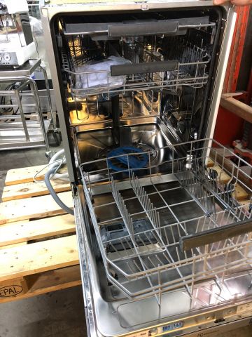 557542-2 Electrolux integrated dishwasher