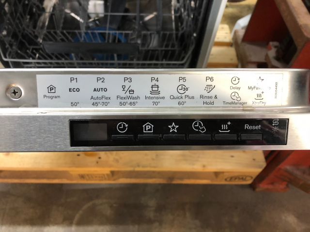 557542-4 Electrolux integrated dishwasher