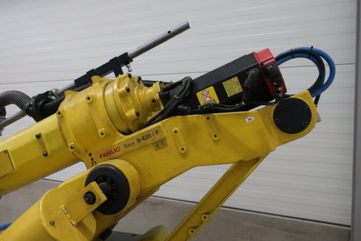 559034-11 Industrial Robot Fanuc S-420iF