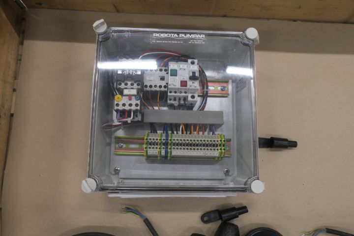 562017-3 Level switches and control cabinets