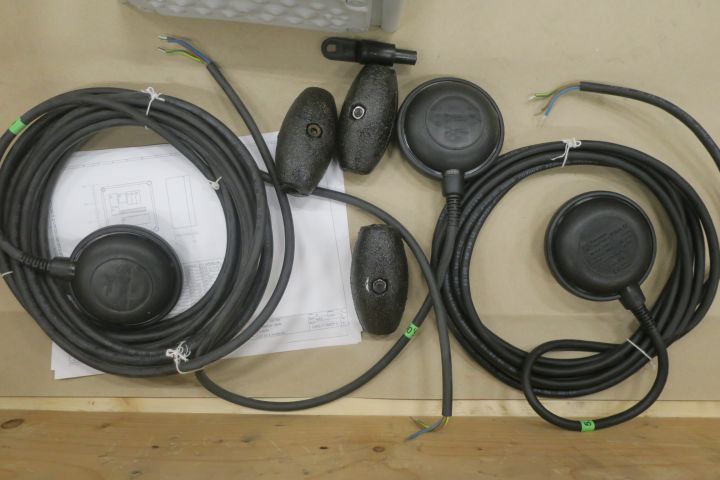 562017-4 Level switches and control cabinets