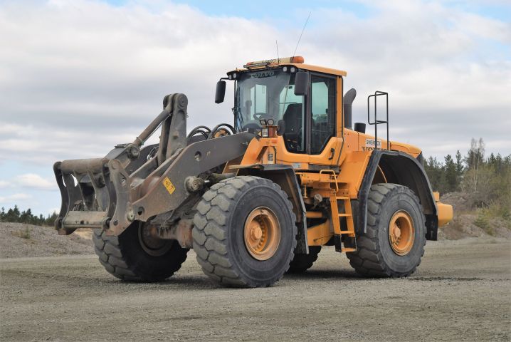 563333-1 Wheel loader Volvo L180F -07 incl. bucket
