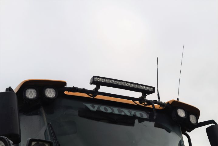 563333-30 Wheel loader Volvo L180F -07 incl. bucket