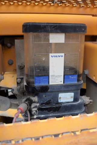 563333-53 Wheel loader Volvo L180F -07 incl. bucket