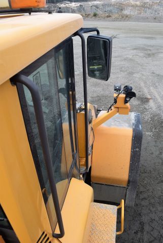 563333-54 Wheel loader Volvo L180F -07 incl. bucket
