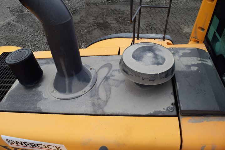563333-55 Wheel loader Volvo L180F -07 incl. bucket