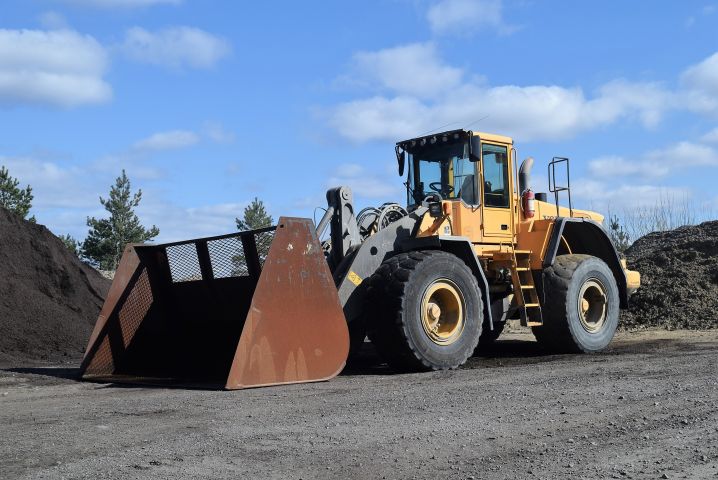 563334-1 Wheel loader Volvo L180E -05 incl. bucket