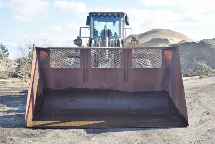 563334-8 Wheel loader Volvo L180E -05 incl. bucket
