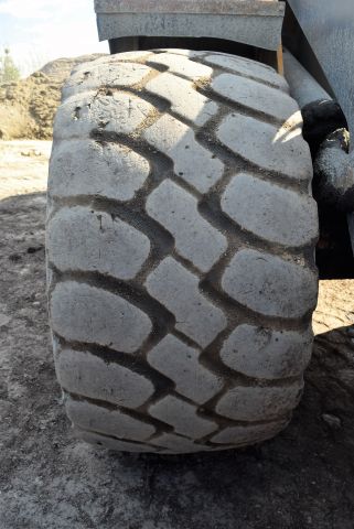 563334-16 Wheel loader Volvo L180E -05 incl. bucket
