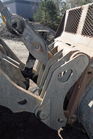563334-18 Wheel loader Volvo L180E -05 incl. bucket