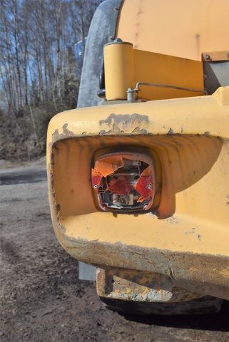 563334-31 Wheel loader Volvo L180E -05 incl. bucket