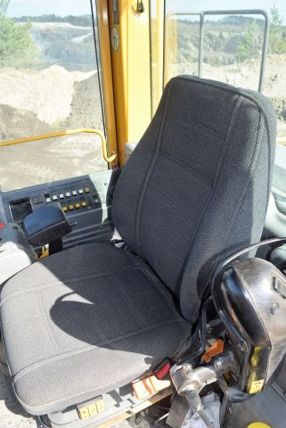 563334-39 Wheel loader Volvo L180E -05 incl. bucket