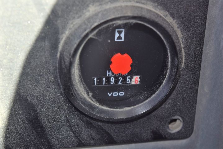 563334-43 Wheel loader Volvo L180E -05 incl. bucket